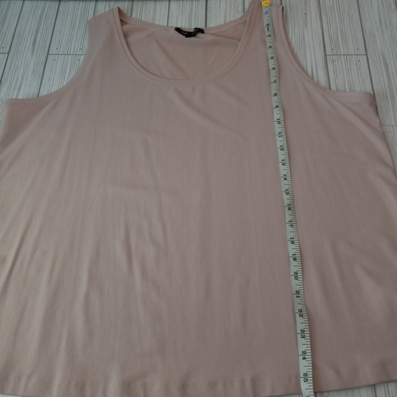 Karen Kane Scoop Neck Tank Top - Picture 10 of 10